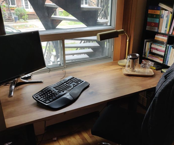 Why You Should Not Stain Your Table Top The Canadian Table Company